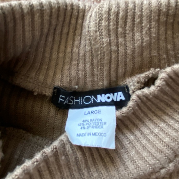 Fashion Nova Long Sleeve Cropped Turtleneck - Picture 2 of 3